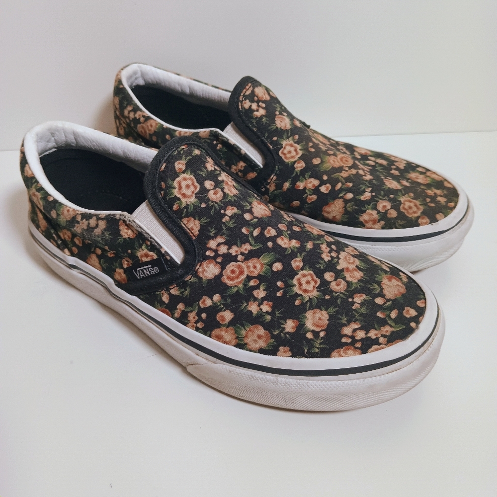 Vans Little Kids Classic Slip-On Floral Shoe Black Pink